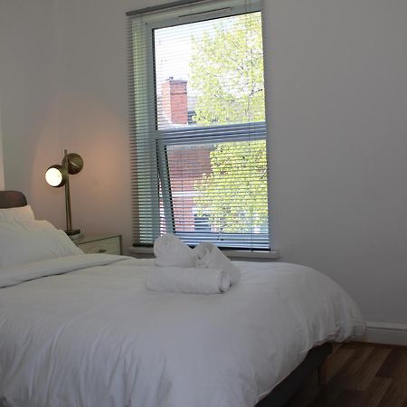 F2S Serviced Apartments 2Bedroom Terrace House With Free Wifi Netflix Suitable For Contractors Walking Distance To Train Station 더비 외부 사진