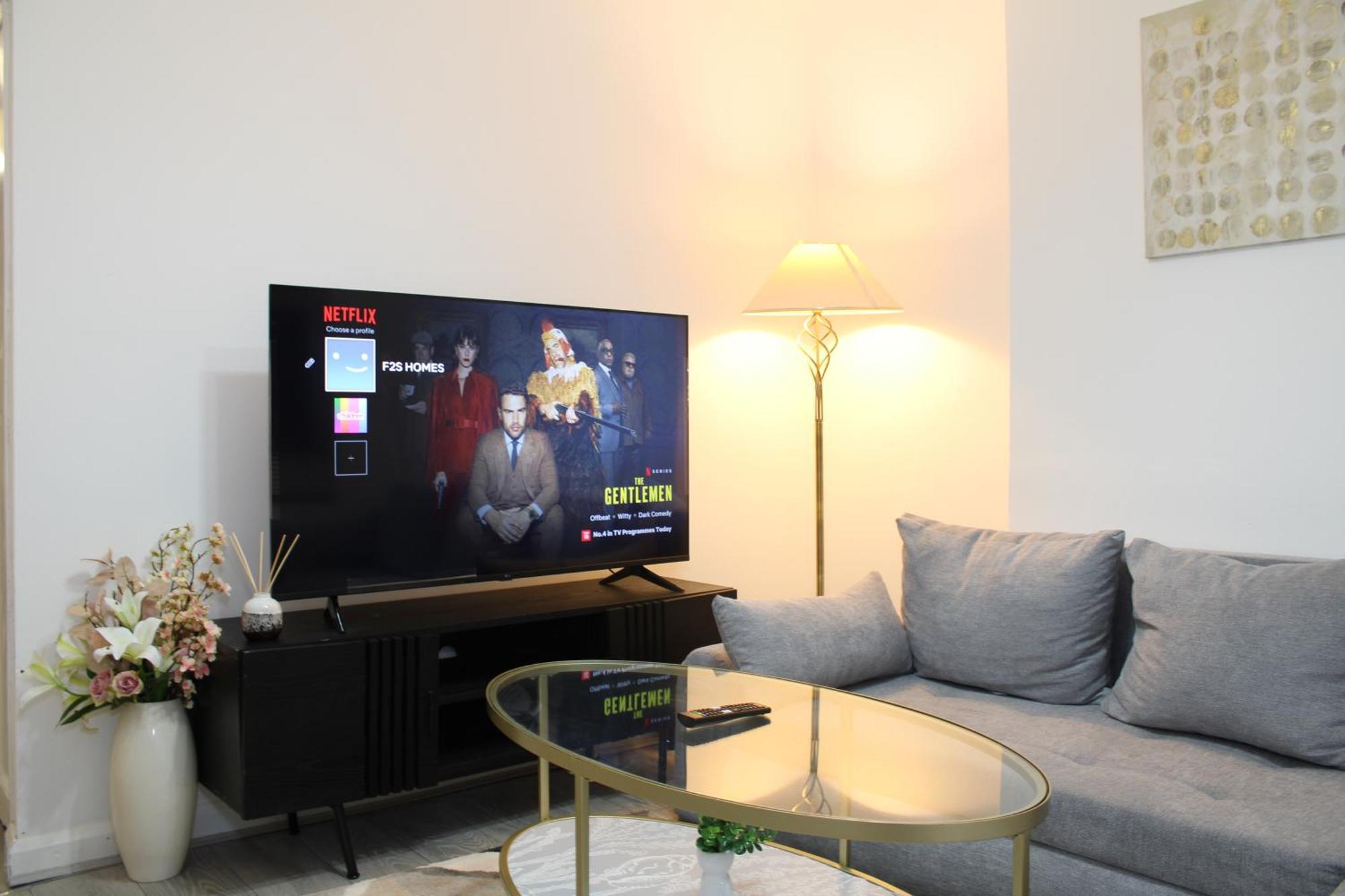 F2S Serviced Apartments 2Bedroom Terrace House With Free Wifi Netflix Suitable For Contractors Walking Distance To Train Station 더비 외부 사진