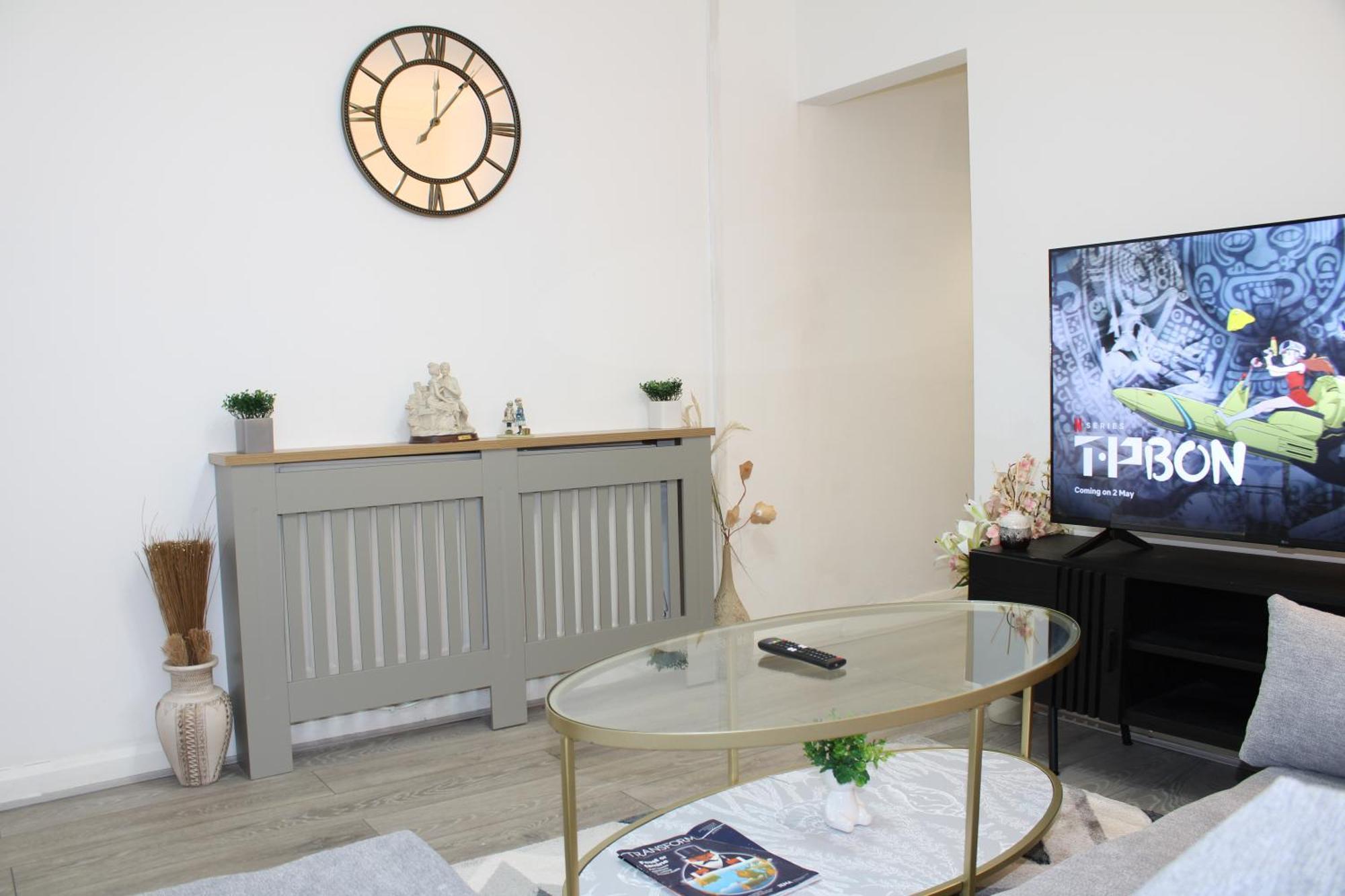 F2S Serviced Apartments 2Bedroom Terrace House With Free Wifi Netflix Suitable For Contractors Walking Distance To Train Station 더비 외부 사진