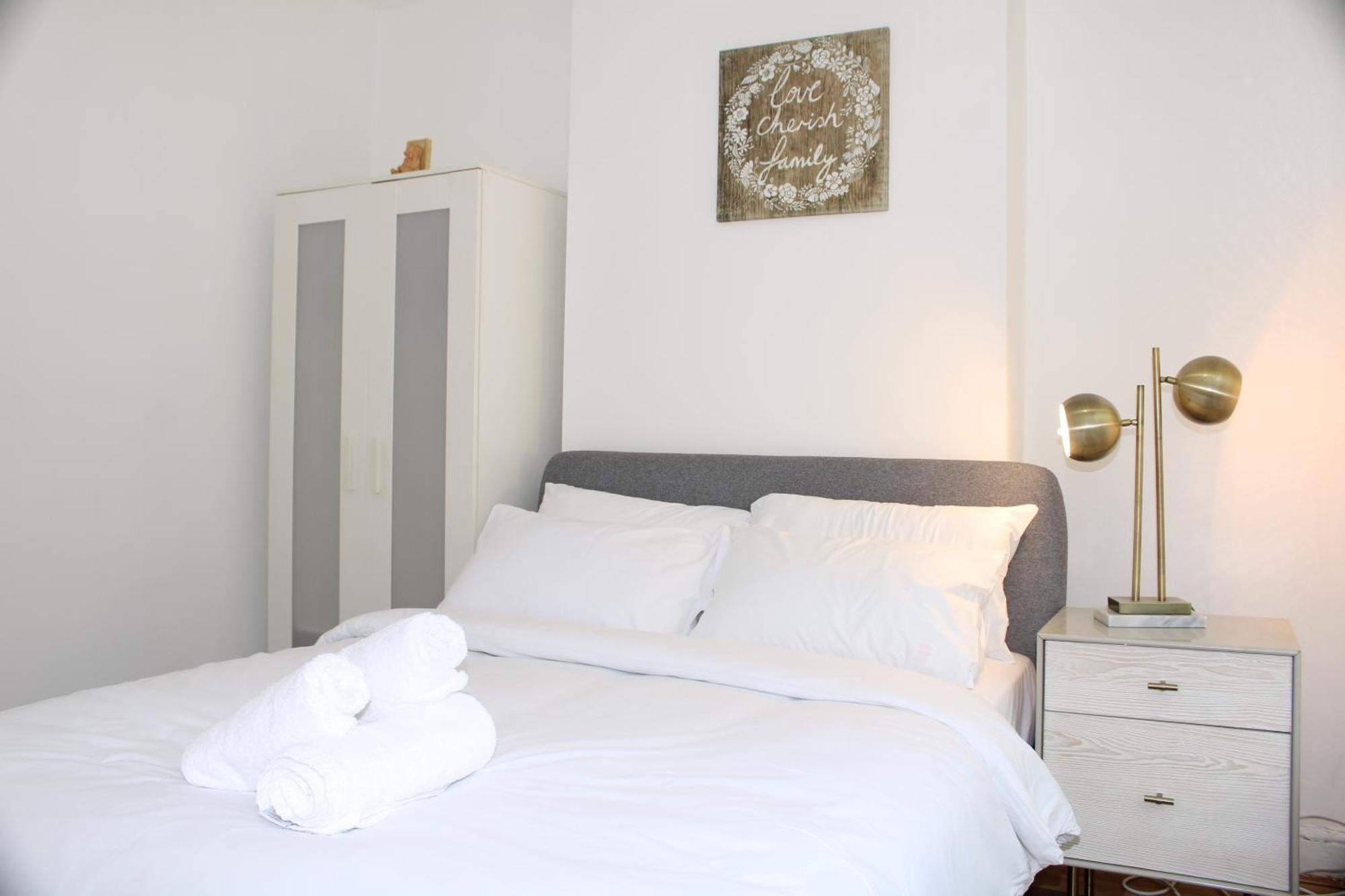 F2S Serviced Apartments 2Bedroom Terrace House With Free Wifi Netflix Suitable For Contractors Walking Distance To Train Station 더비 외부 사진